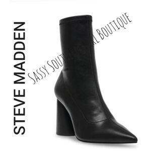 ⭐🆕 STEVE MADDEN black booties